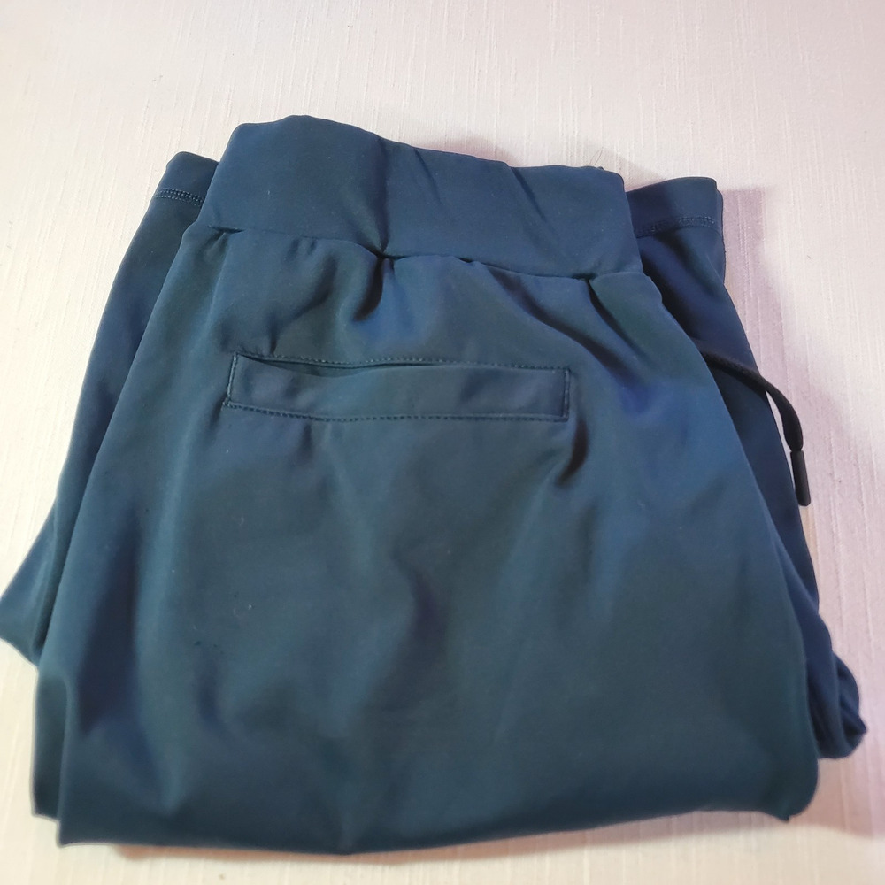 32 Degrees Cool Men's Athletic Shorts - Medium & Inseam Inch 9